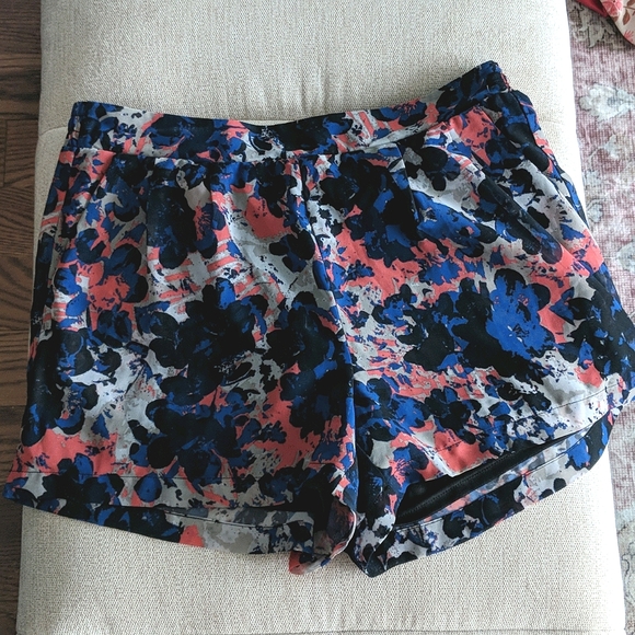High rise chiffon shorts - Picture 3 of 4